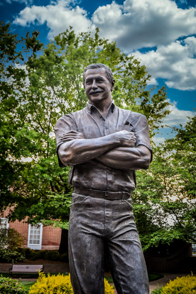 statue of Dale Earnhardt